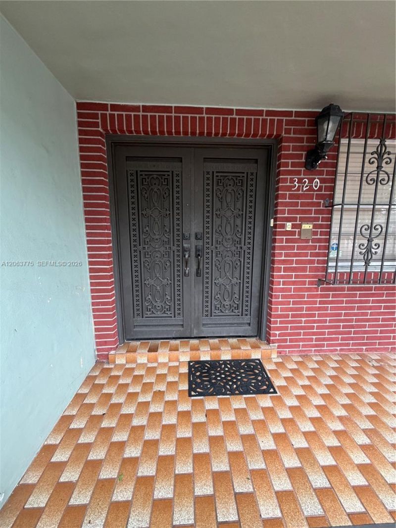 320 NW 61st Ave, Miami, FL 33126 Photo