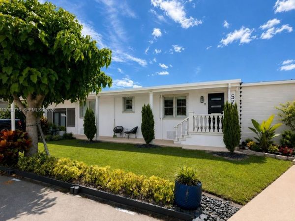 19800 SW 180 ave unit 570, Miami, FL 33187