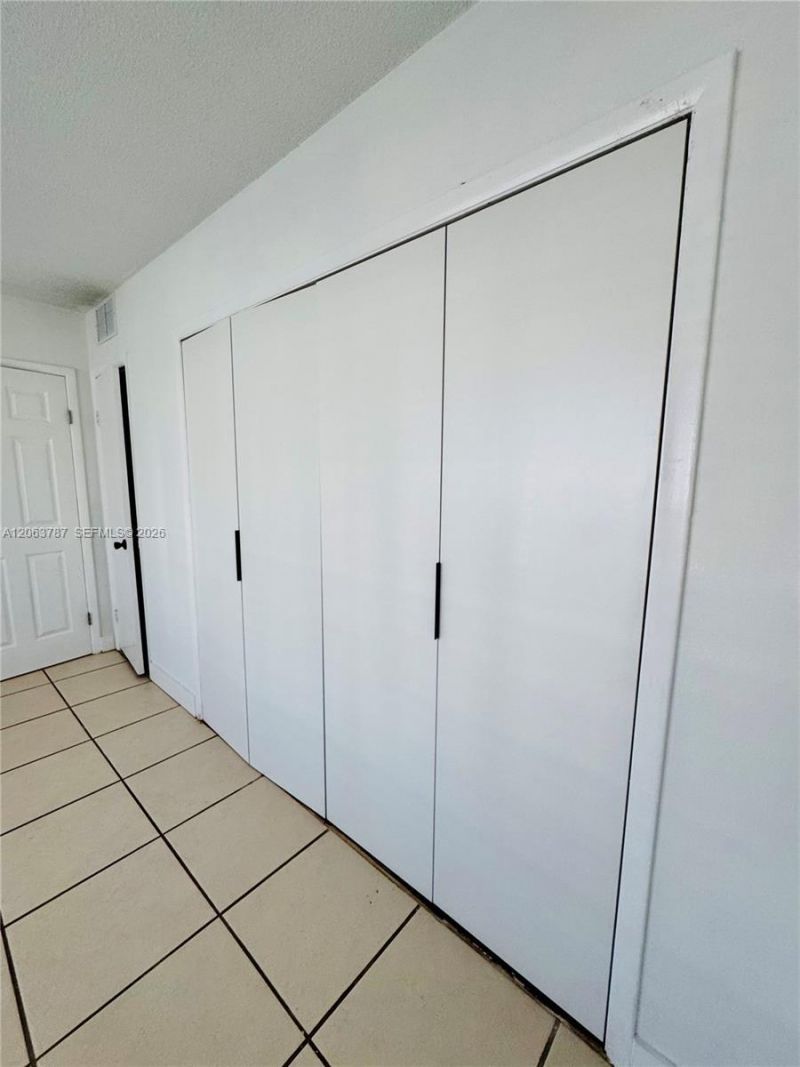 1420 Atlantic Shores Blvd, Unit 130, Hallandale Beach, FL 33009 Photo
