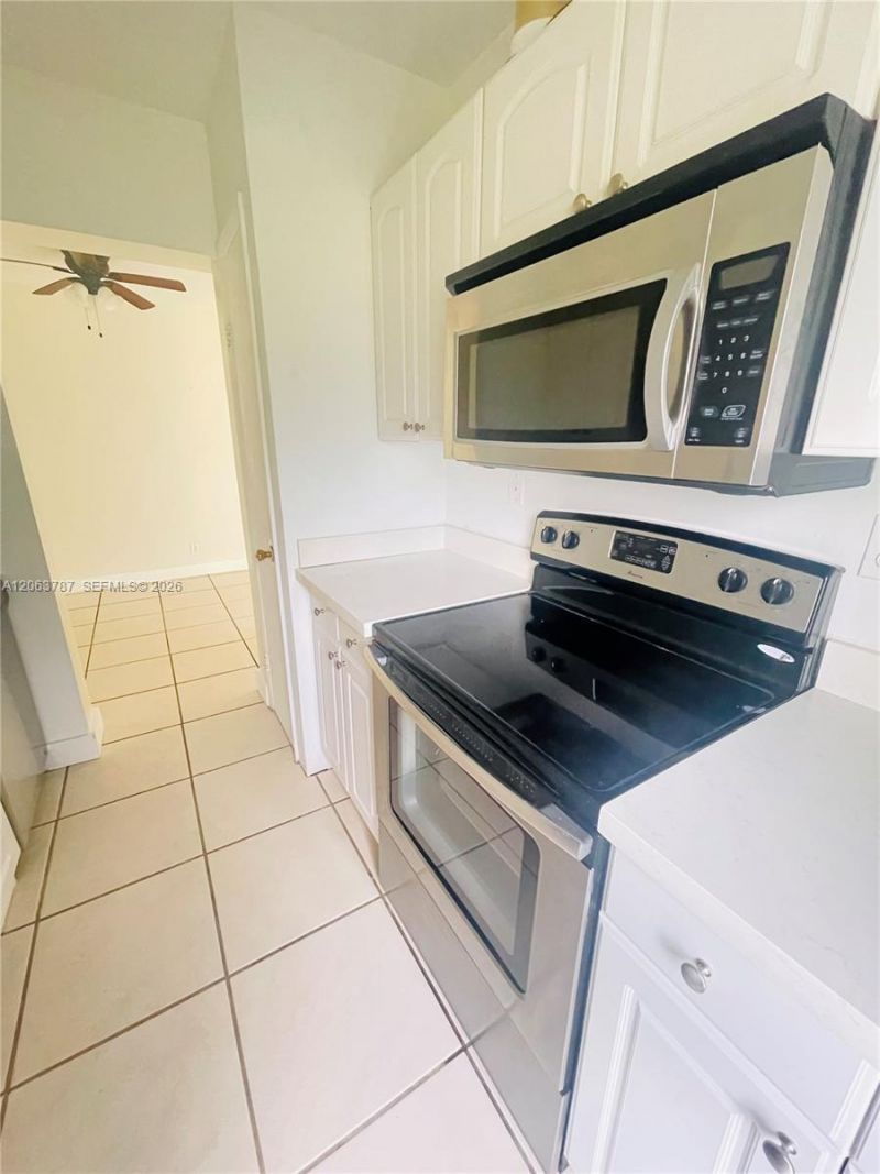 1420 Atlantic Shores Blvd, Unit 130, Hallandale Beach, FL 33009 Photo