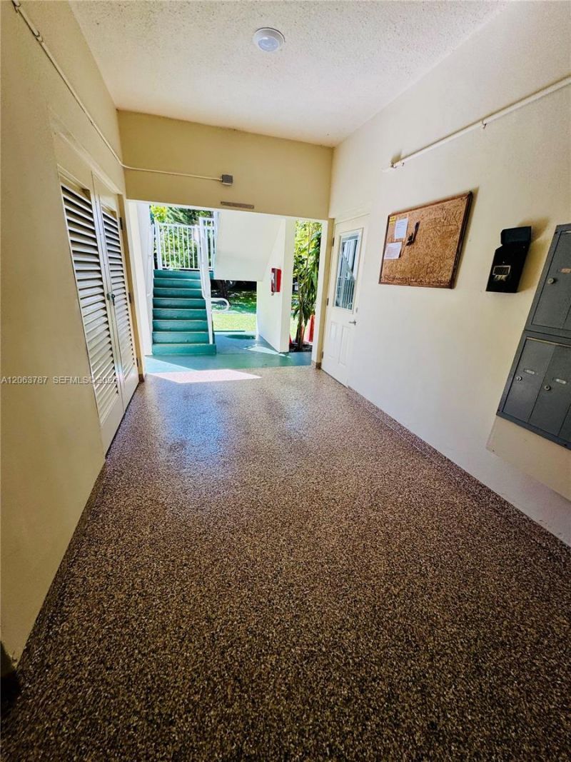1420 Atlantic Shores Blvd, Unit 130, Hallandale Beach, FL 33009 Photo