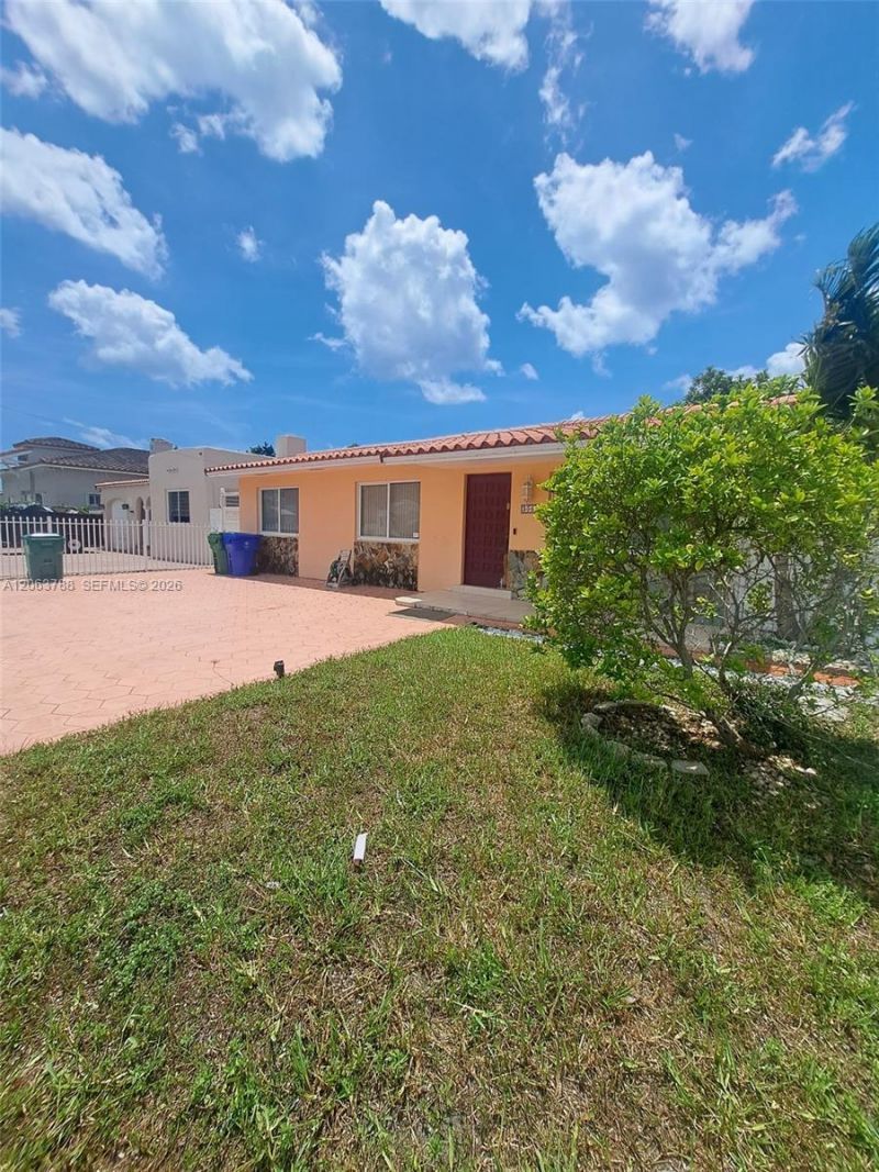 3062 SW 14th St , Miami, FL 33145 Photo