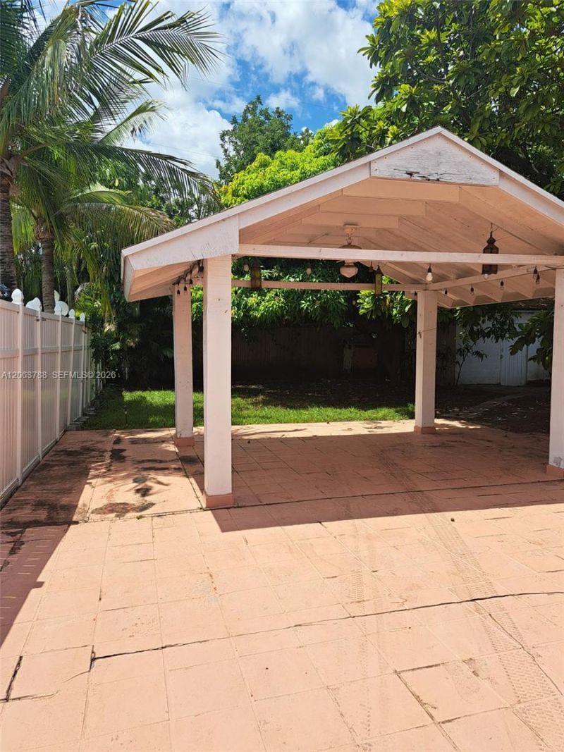 3062 SW 14th St , Miami, FL 33145 Photo