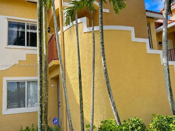 7830 NW 6th St, Unit 204, Pembroke Pines, FL 33024