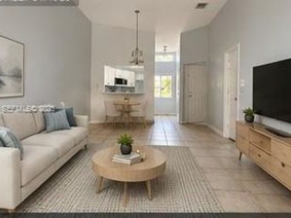 7830 NW 6th St , Unit 204, Pembroke Pines, FL 33024