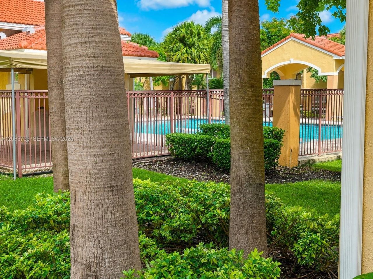 7830 NW 6th St, Unit 204, Pembroke Pines, FL 33024 Photo
