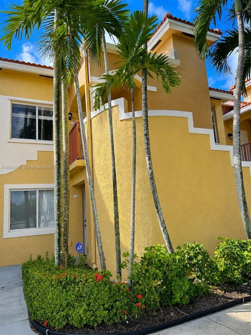 7830 NW 6th St, Unit 204, Pembroke Pines, FL 33024 Photo