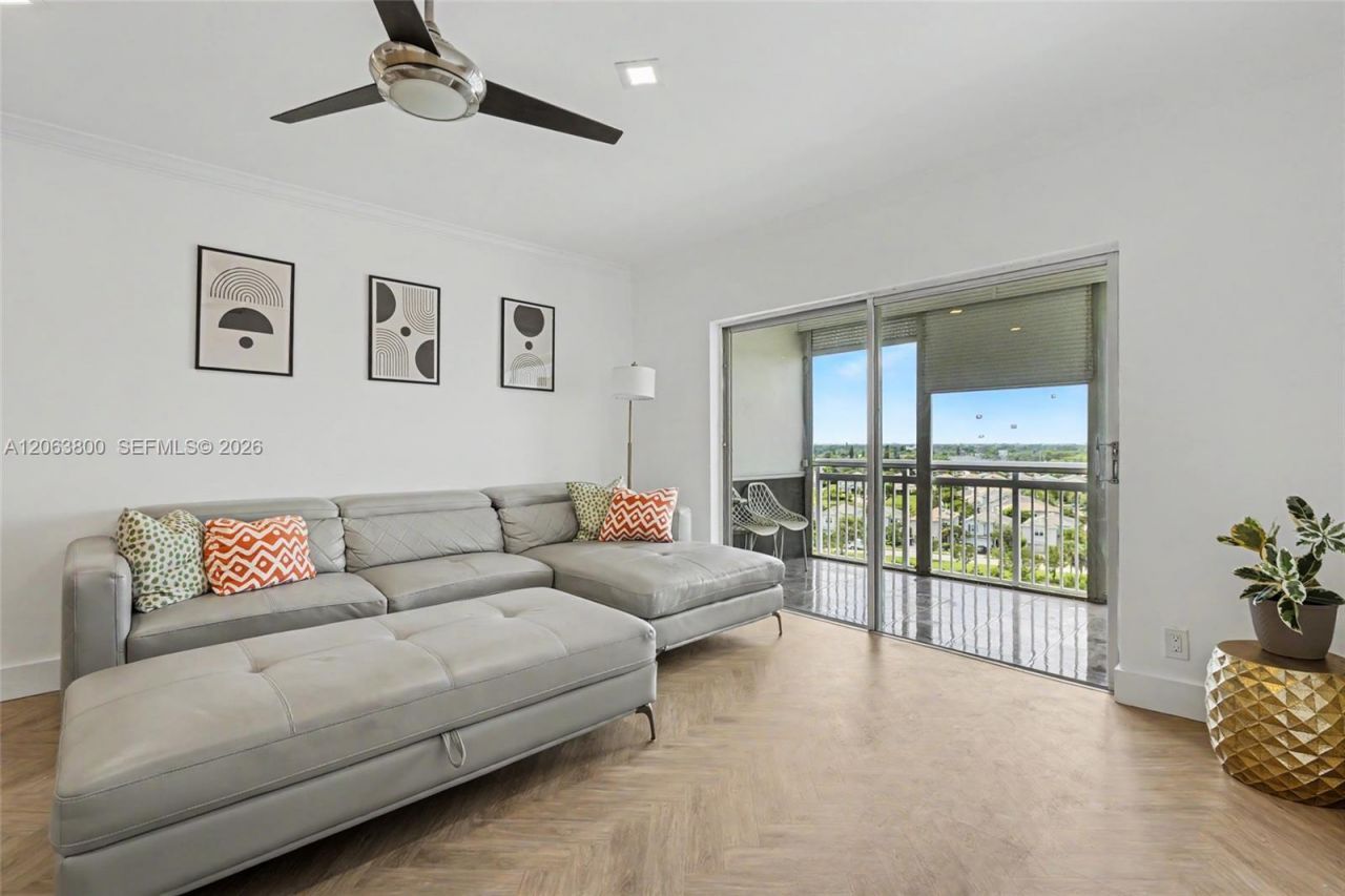 4400 Hillcrest Dr , Unit 1005A, Hollywood, FL 33021 Photo