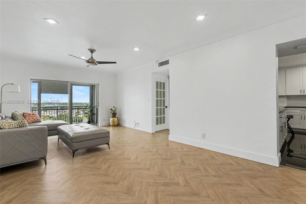 4400 Hillcrest Dr , Unit 1005A, Hollywood, FL 33021 Photo