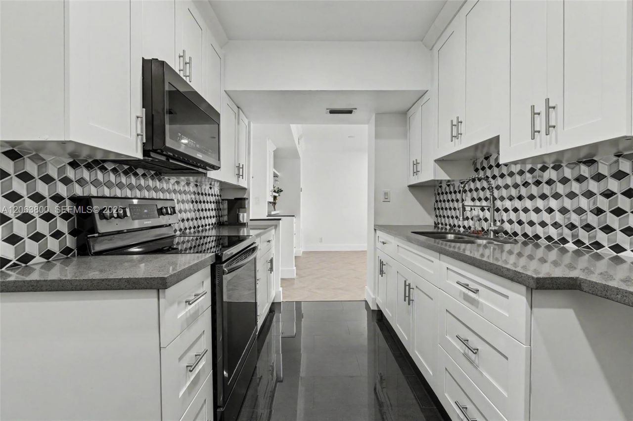 4400 Hillcrest Dr , Unit 1005A, Hollywood, FL 33021 Photo