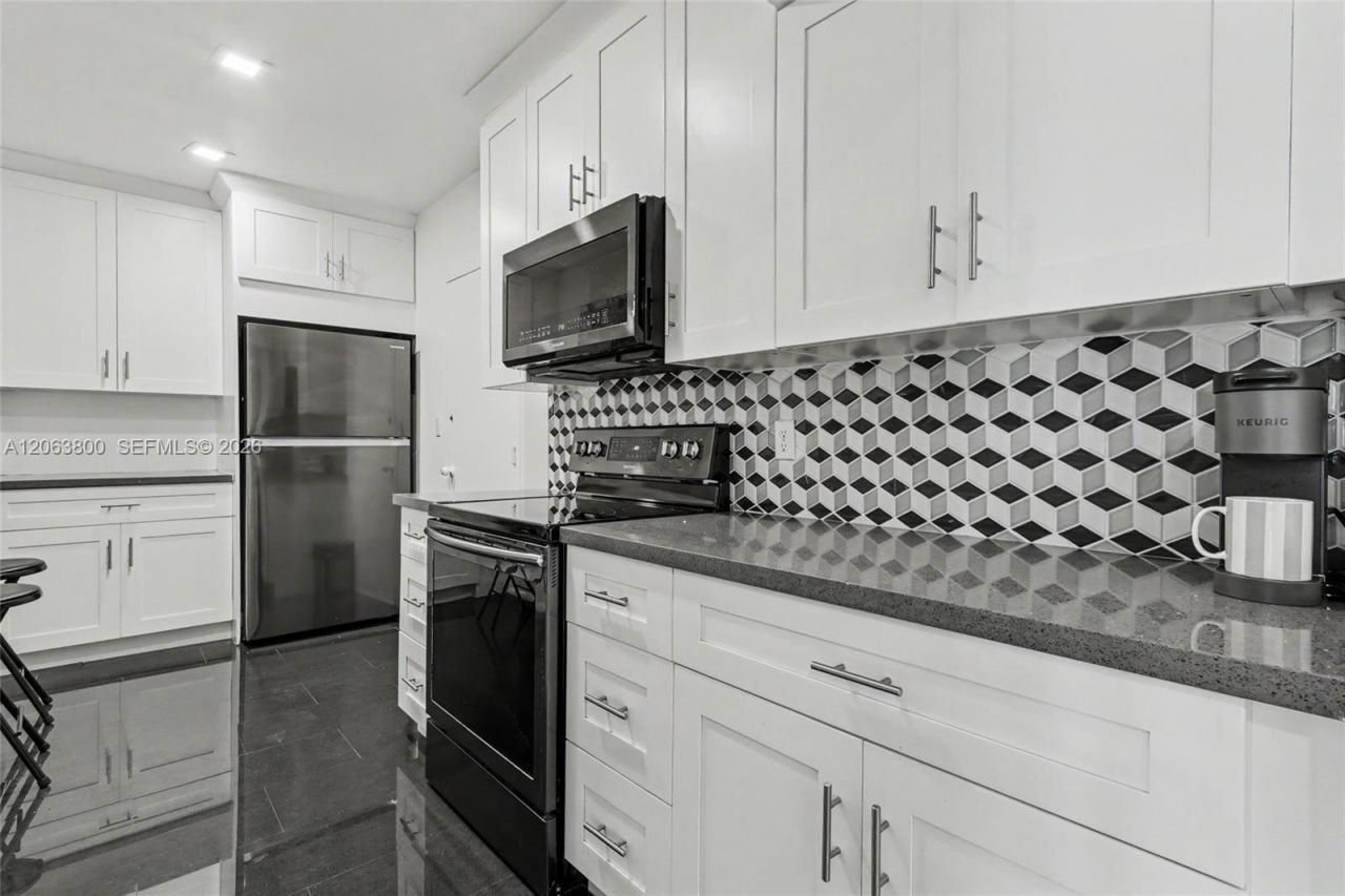 4400 Hillcrest Dr , Unit 1005A, Hollywood, FL 33021 Photo