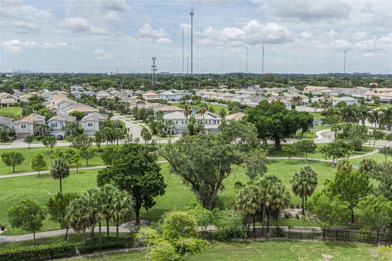 4400 Hillcrest Dr , Unit 1005A, Hollywood, FL 33021 Photo