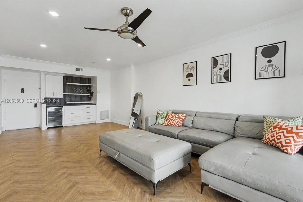 4400 Hillcrest Dr , Unit 1005A, Hollywood, FL 33021 Photo