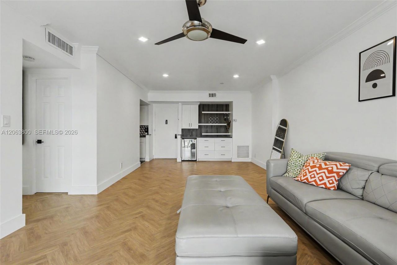 4400 Hillcrest Dr , Unit 1005A, Hollywood, FL 33021 Photo