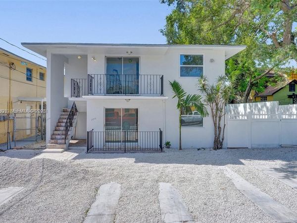 3290 NW 4th St , Unit 3290, Miami, FL 33125
