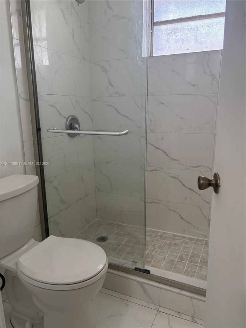 3290 NW 4th St, Unit 3290, Miami, FL 33125 Photo