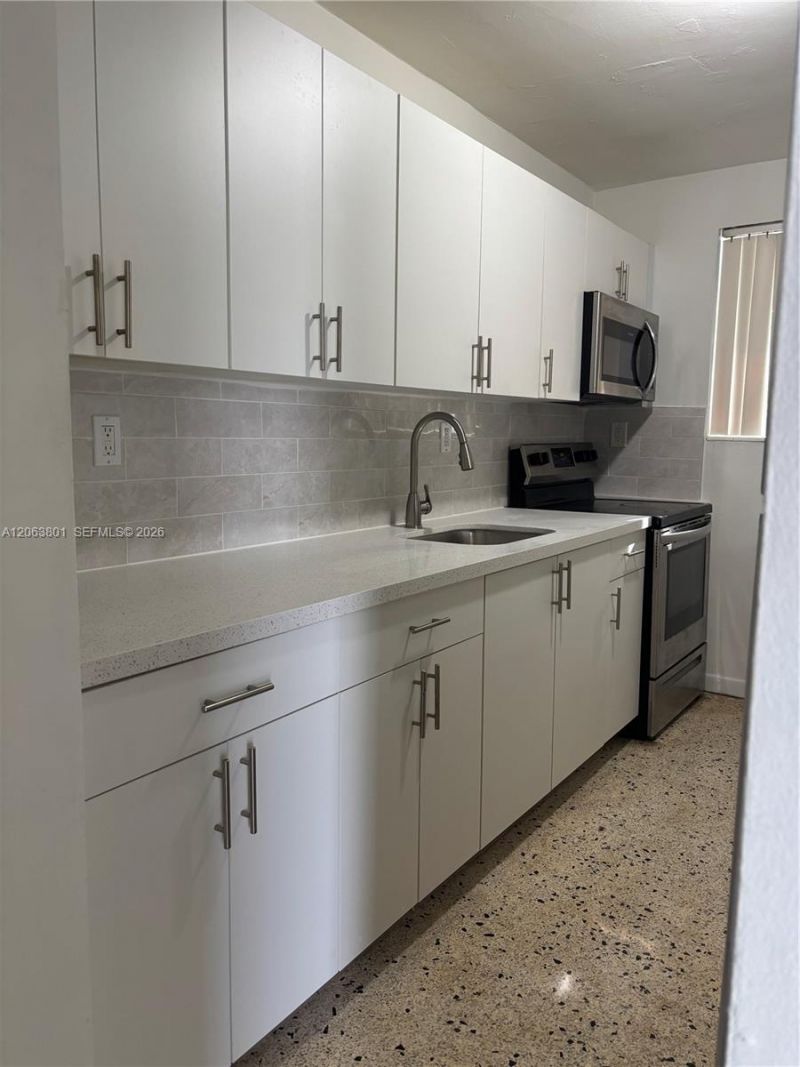 3290 NW 4th St, Unit 3290, Miami, FL 33125 Photo