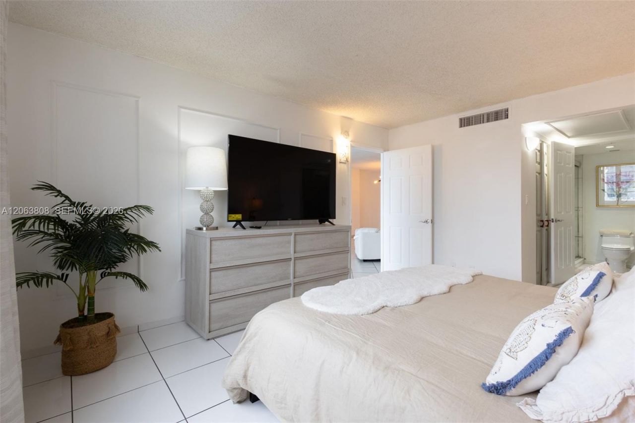 6770 Indian Creek Dr , Unit 7B, Miami Beach, FL 33141 Photo