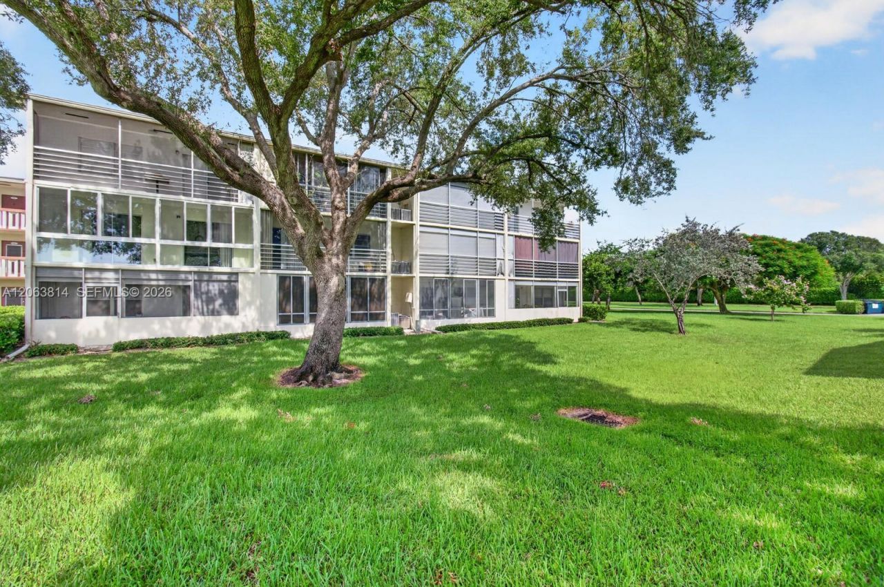 14 Preston , Unit A, Boca Raton, FL 33434 Photo