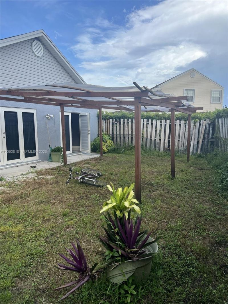 289 SW 159th Ln , Sunrise, FL 33326 Photo