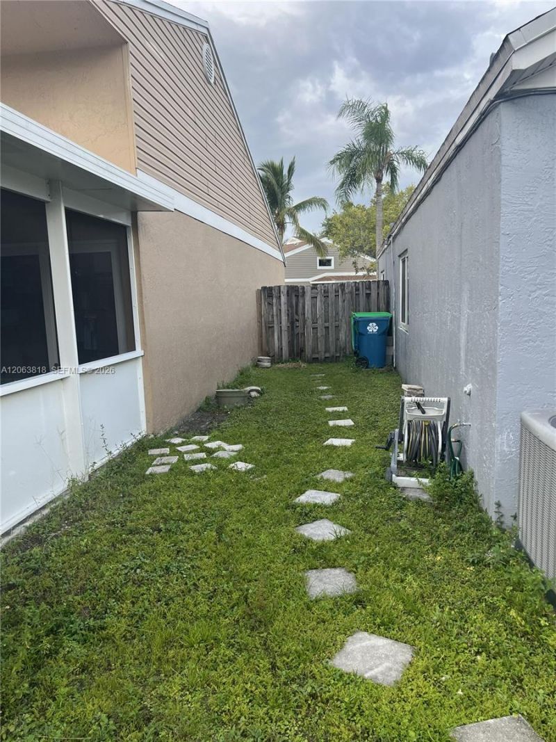 289 SW 159th Ln , Sunrise, FL 33326 Photo