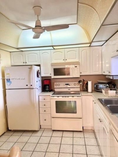 401 NE 14th Ave , Unit 602, Hallandale Beach, FL 33009 Photo