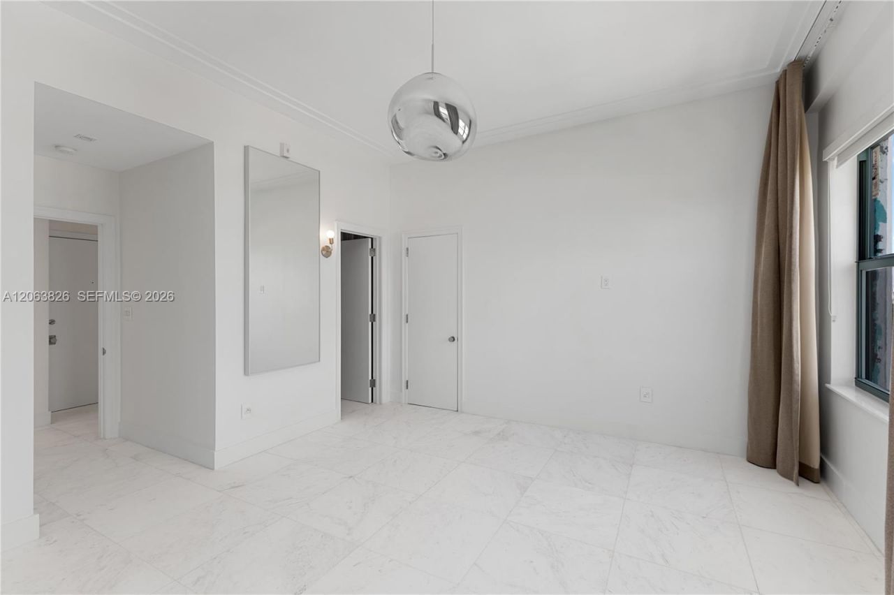 2421 Lake Pancoast Dr, Unit 7A, Miami Beach, FL 33140 Photo