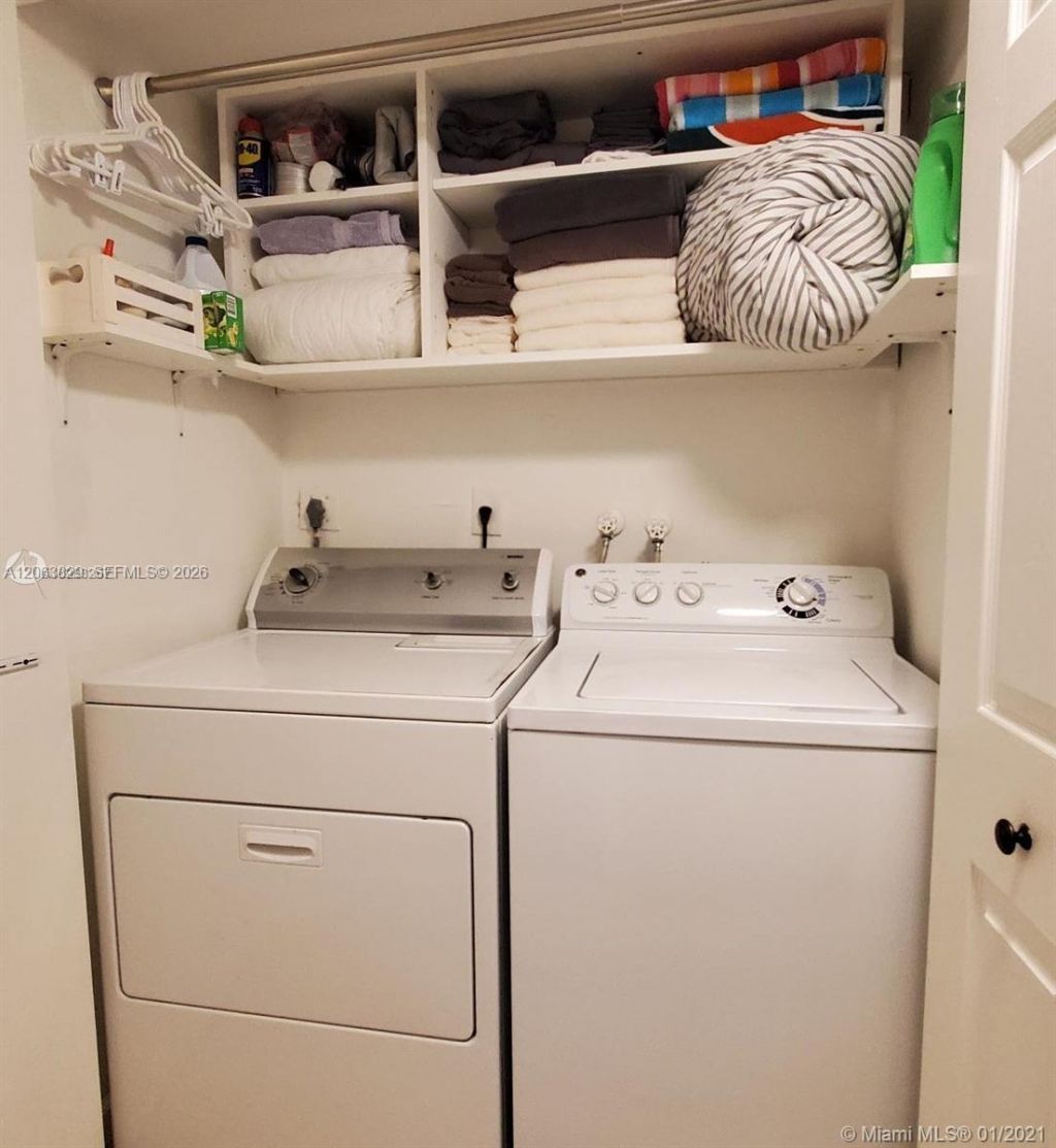 40 Wimbledon Lake Dr, Unit 216, Plantation, FL 33324 Photo