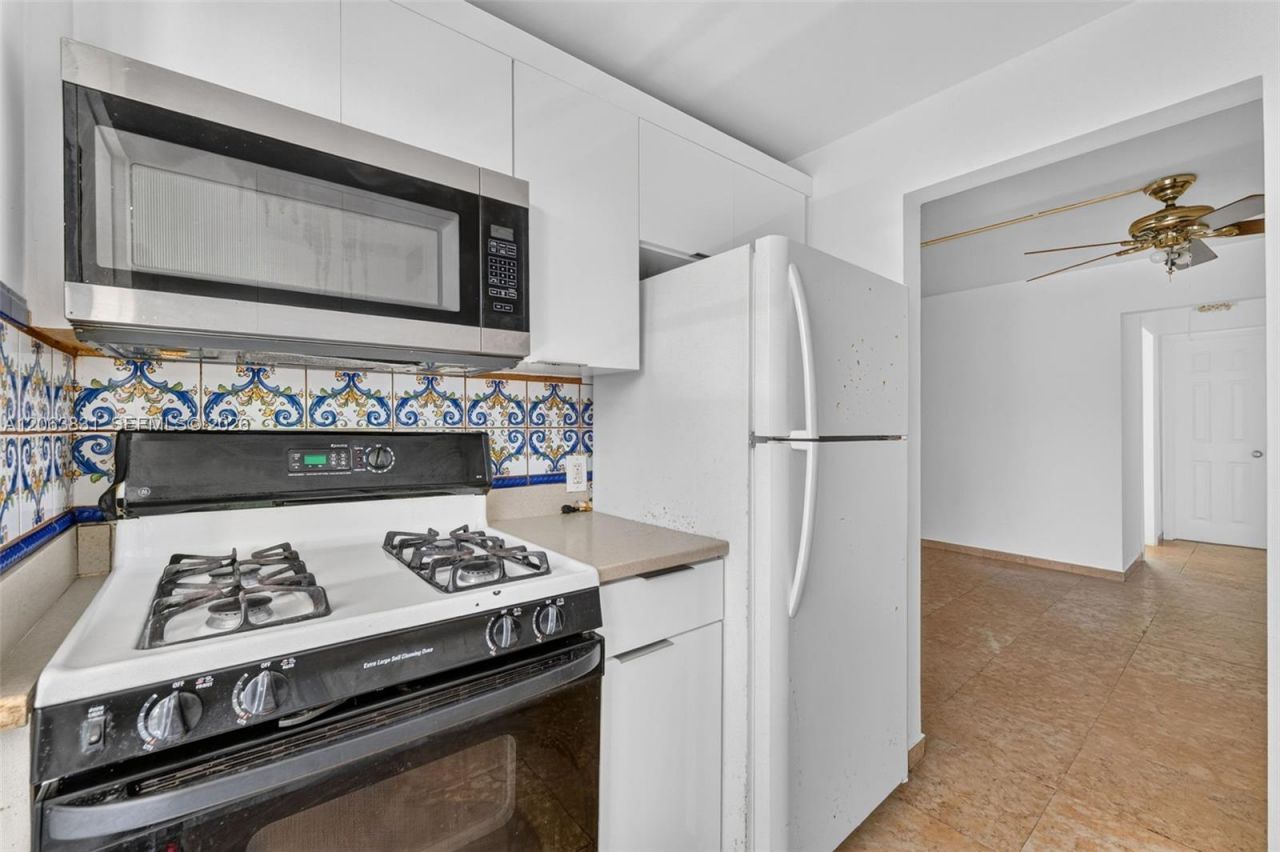 915 Jefferson Ave , Unit 3D, Miami Beach, FL 33139 Photo