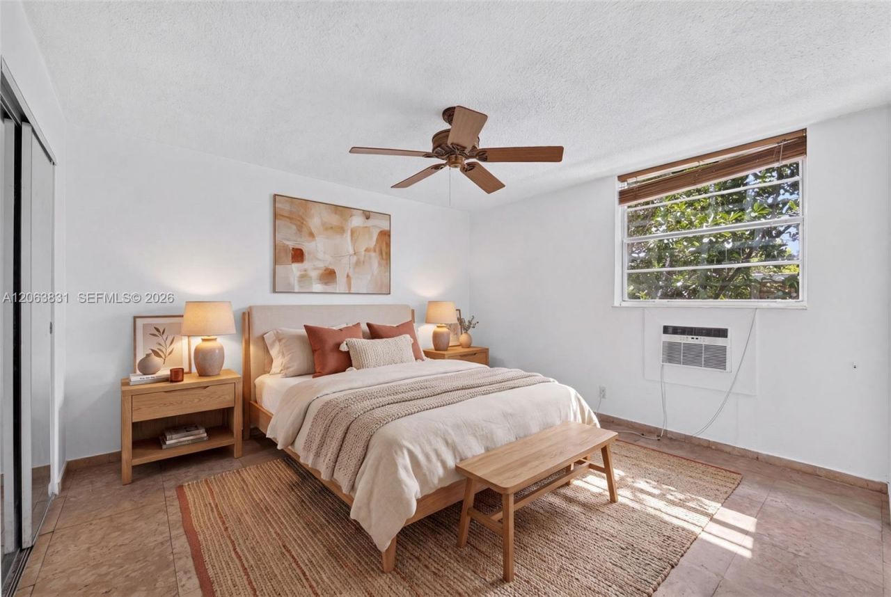 915 Jefferson Ave , Unit 3D, Miami Beach, FL 33139 Photo