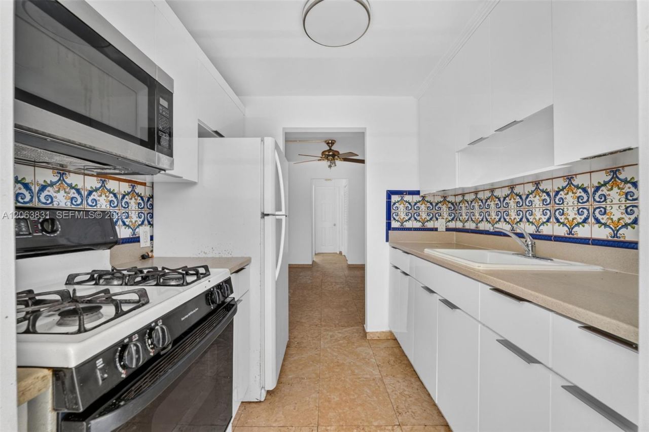 915 Jefferson Ave , Unit 3D, Miami Beach, FL 33139 Photo