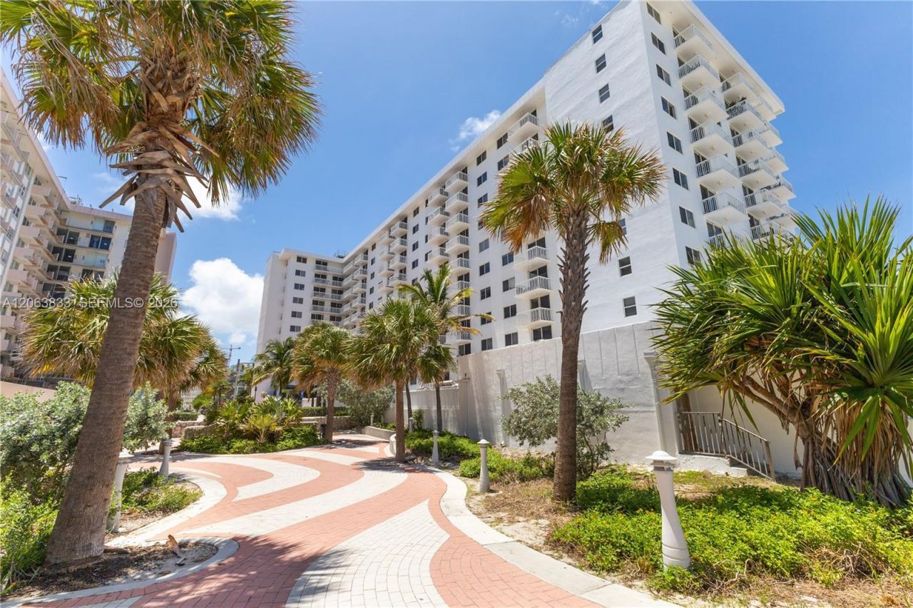 401 Ocean Dr , Unit 316, Miami Beach, FL 33139 Photo