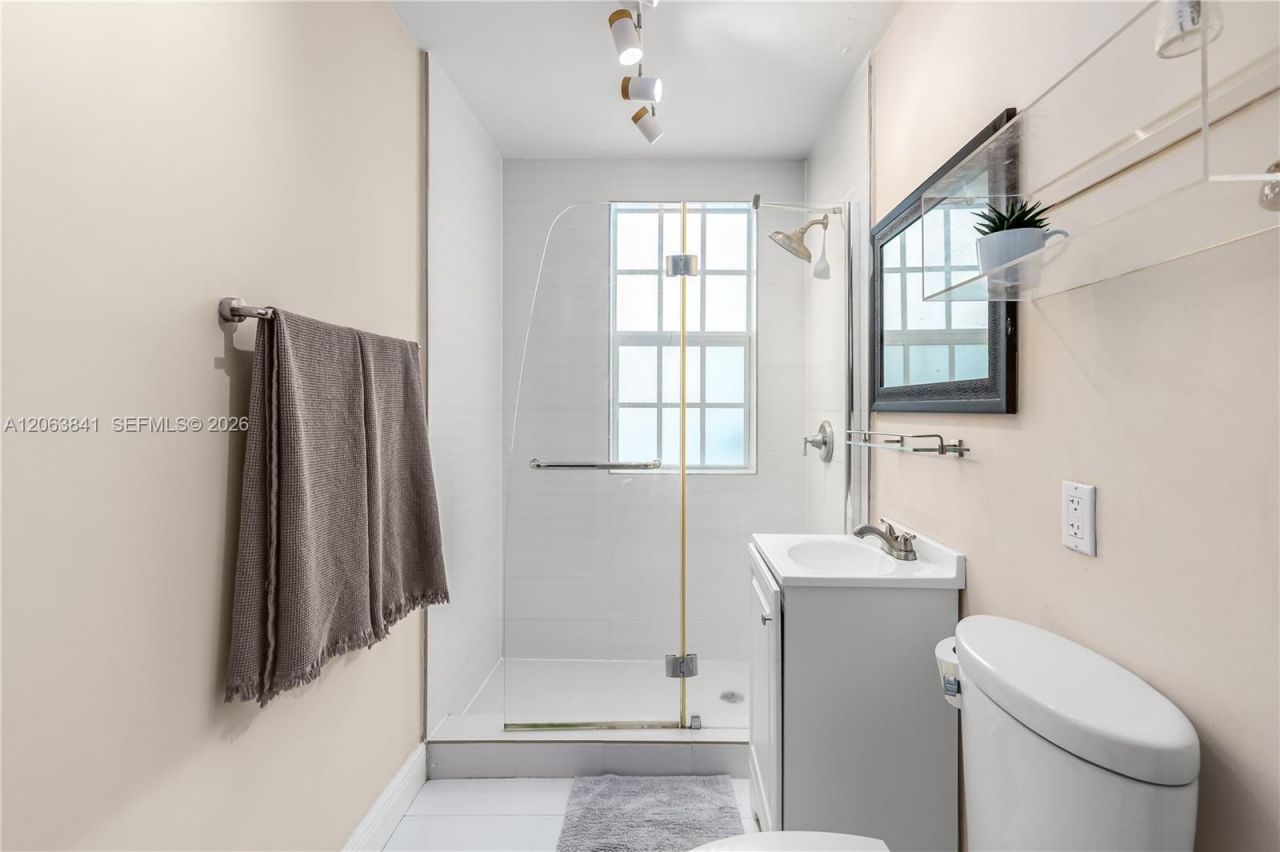 932 7th St , Unit 932A, Miami Beach, FL 33139 Photo