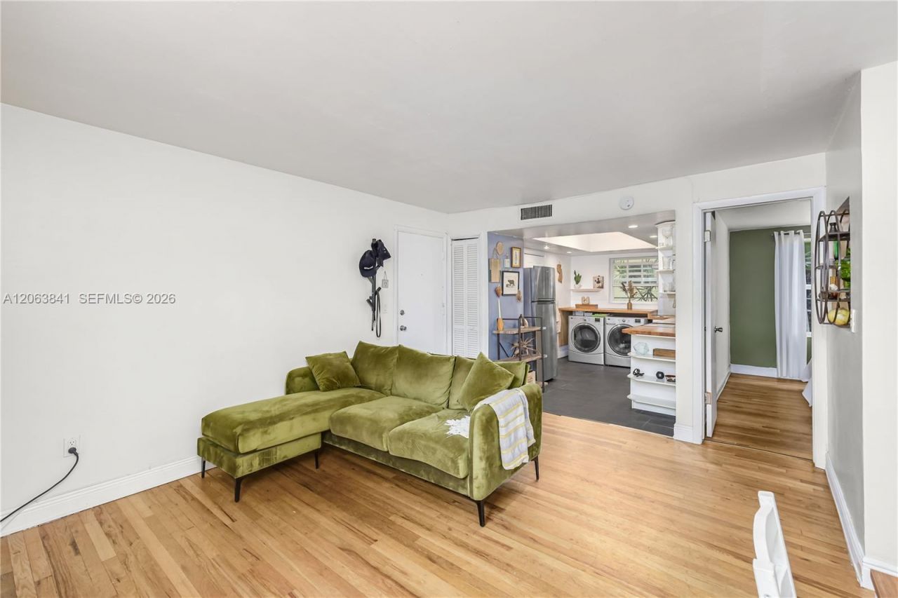 932 7th St , Unit 932A, Miami Beach, FL 33139 Photo