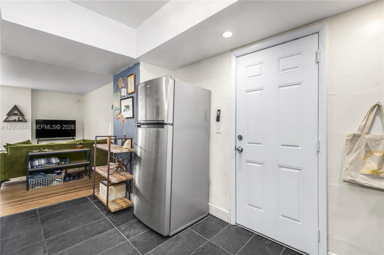 932 7th St , Unit 932A, Miami Beach, FL 33139 Photo
