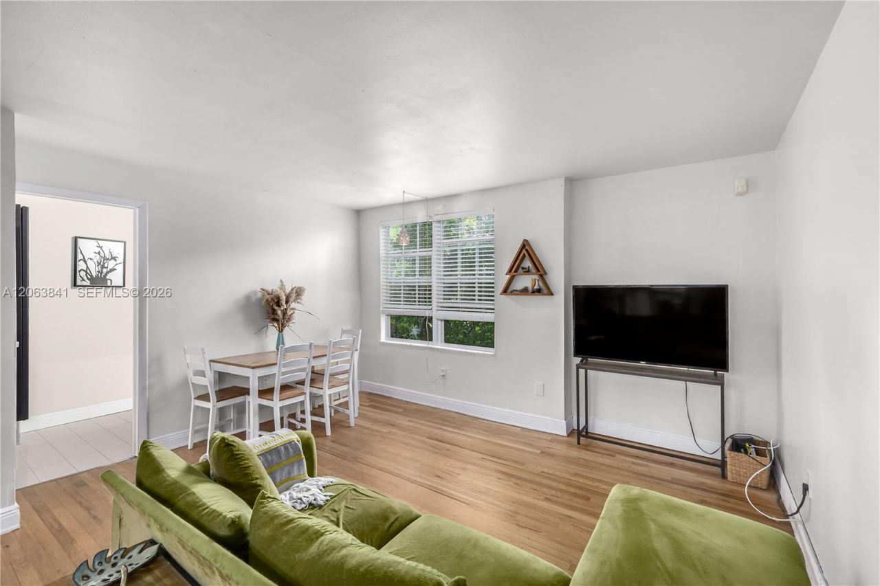 932 7th St , Unit 932A, Miami Beach, FL 33139 Photo