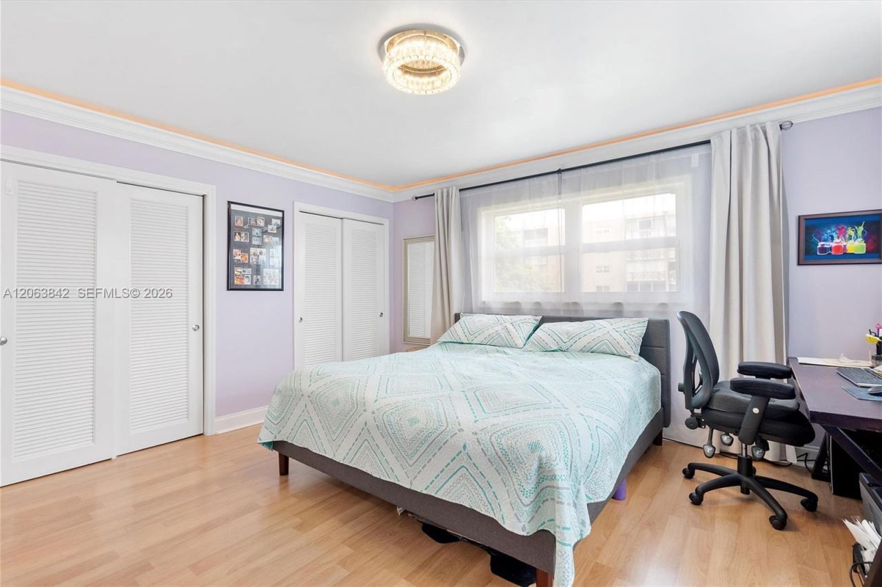 1000 NE 12th Ave, Unit 408, Hallandale Beach, FL 33009 Photo