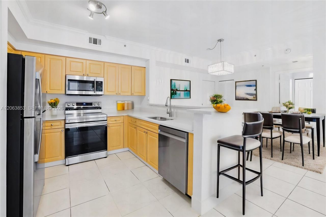 6831 SW 44th St, Unit 205, Miami, FL 33155 Photo