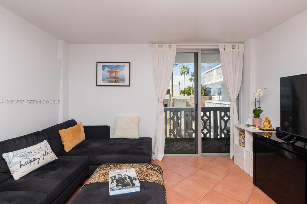 1020 Meridian Ave, Unit 314, Miami Beach, FL 33139 Photo