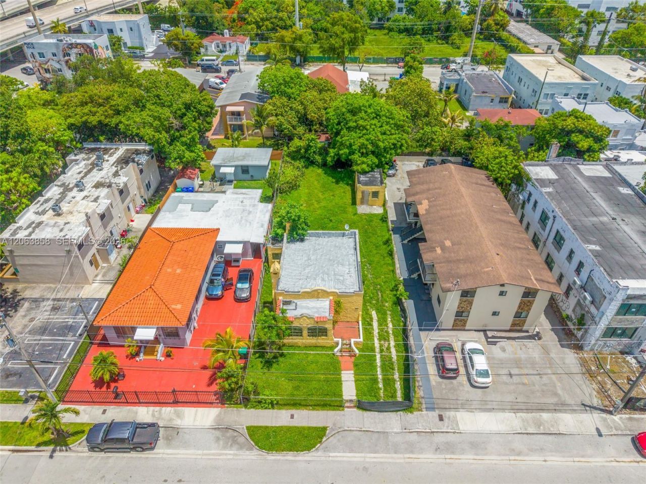 559 NW 34th St , Miami, FL 33127 Photo