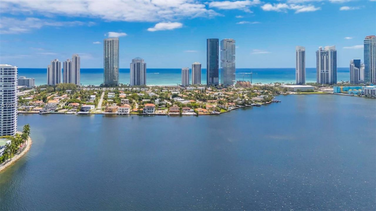 3350 NE 192nd St, Unit 4Q-B, Aventura, FL 33180 Photo