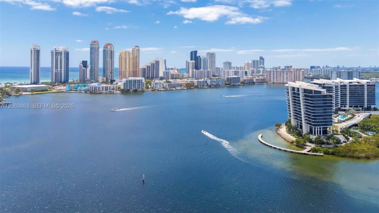 3350 NE 192nd St, Unit 4Q-B, Aventura, FL 33180 Photo