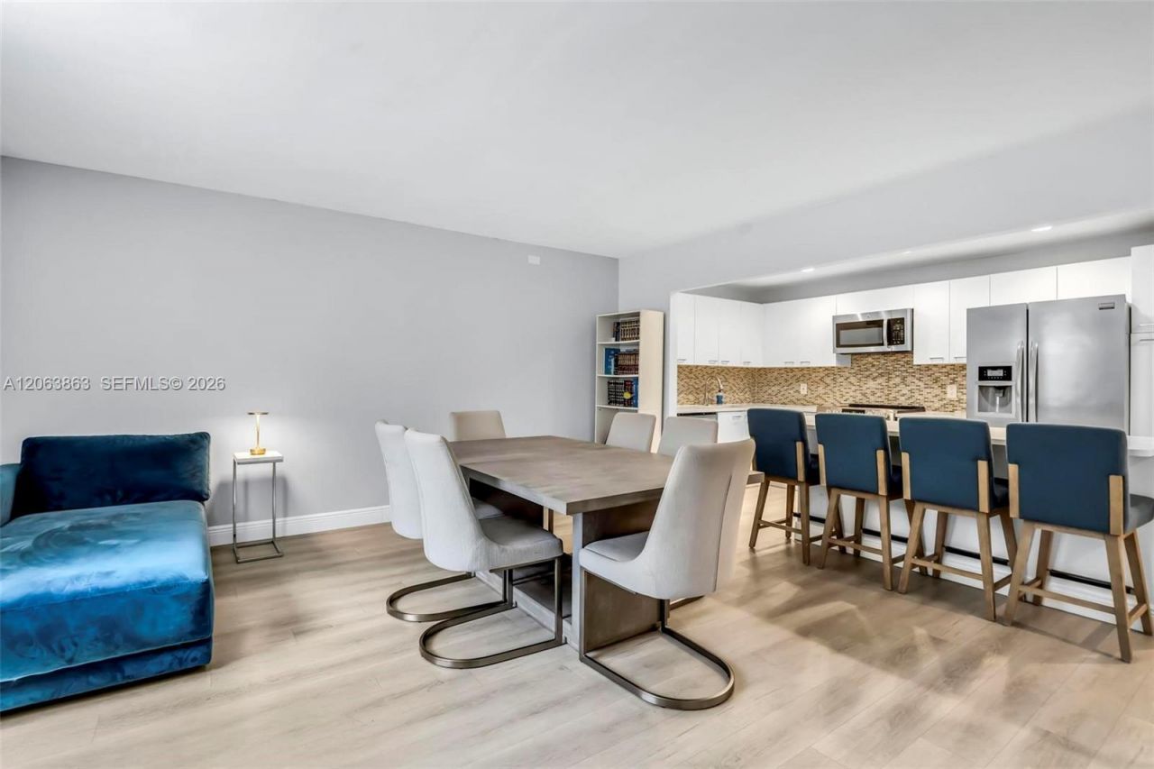 3350 NE 192nd St, Unit 4Q-B, Aventura, FL 33180 Photo
