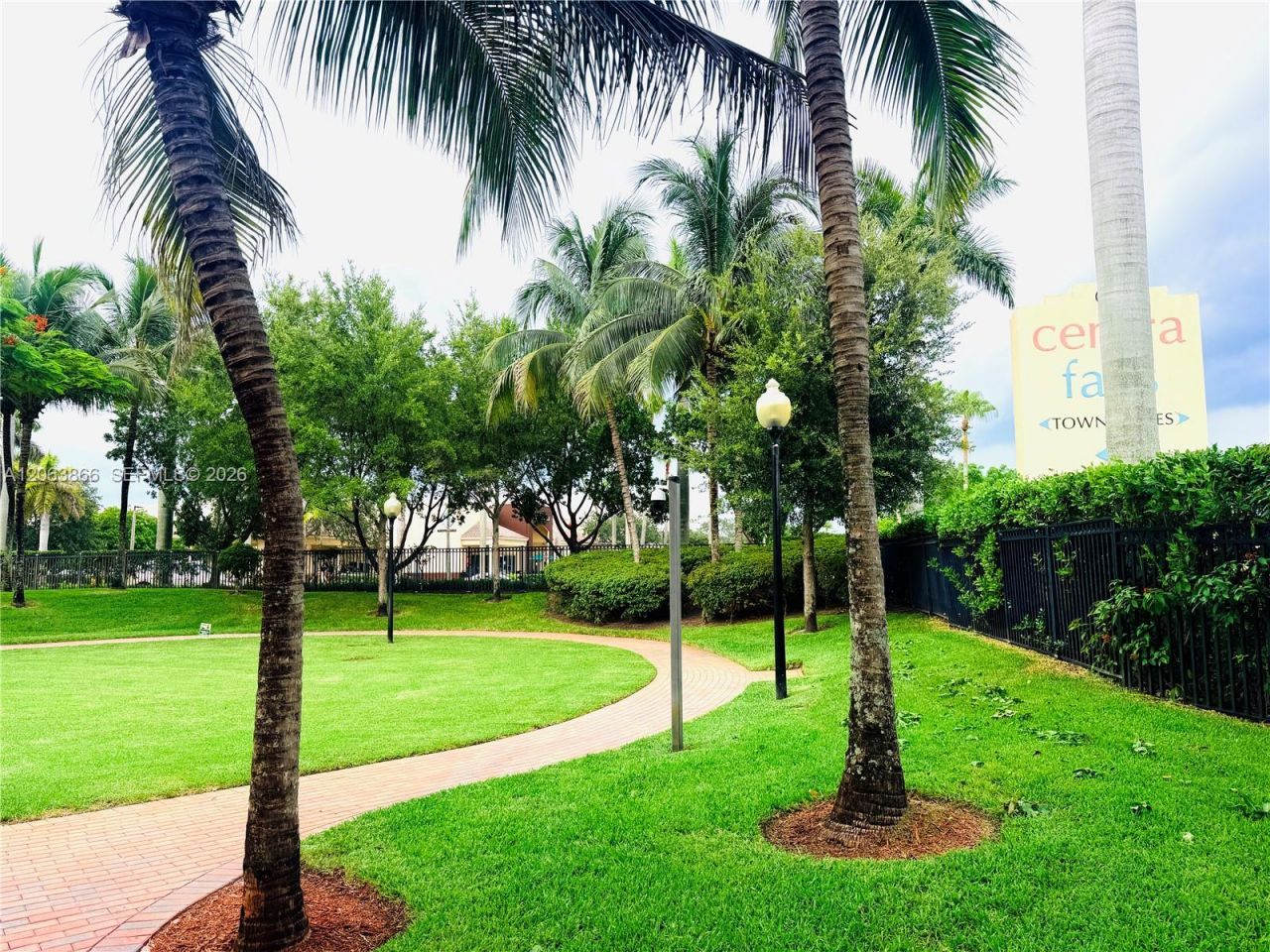 12403 NW 18th Ct, Unit 12403, Pembroke Pines, FL 33028 Photo