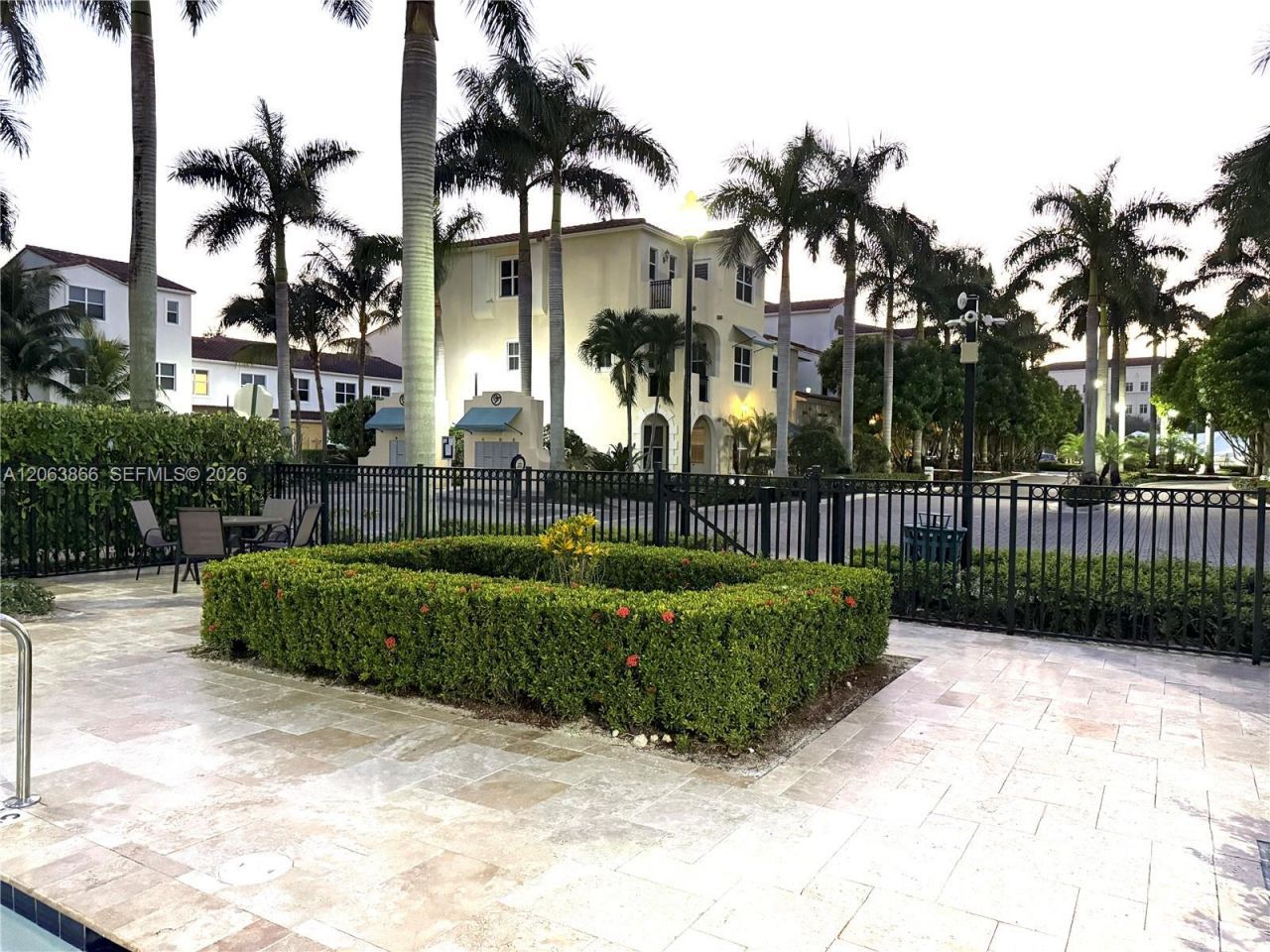 12403 NW 18th Ct, Unit 12403, Pembroke Pines, FL 33028 Photo