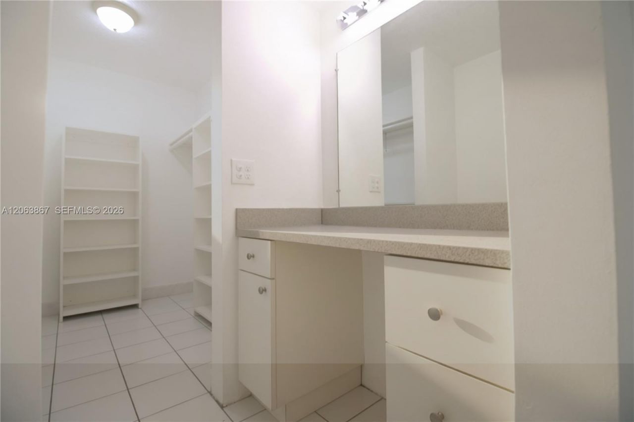1225 NE 124th St, Unit 24B, North Miami, FL 33161 Photo