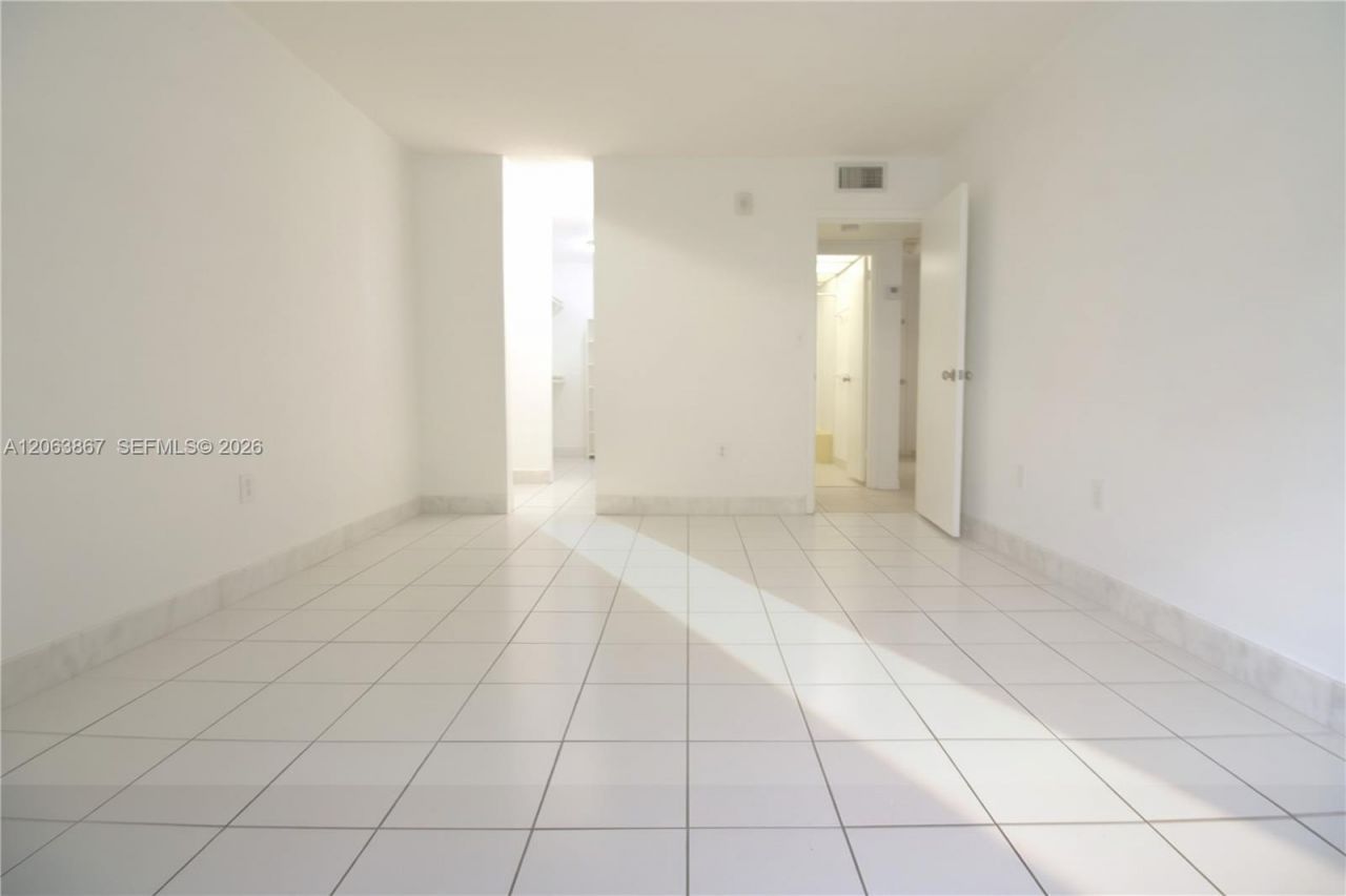 1225 NE 124th St, Unit 24B, North Miami, FL 33161 Photo