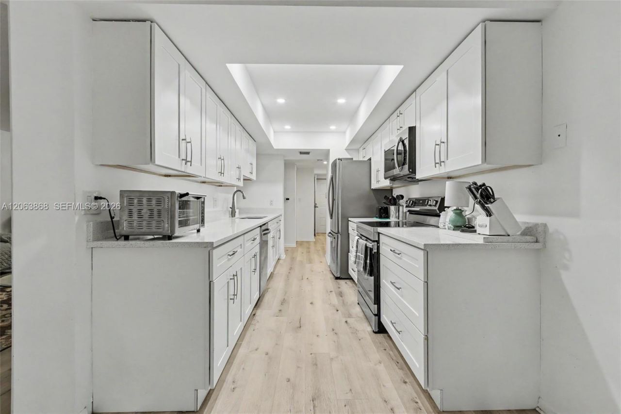 1410 Sheridan St, Unit 12I, Hollywood, FL 33020 Photo