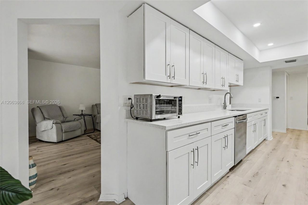 1410 Sheridan St, Unit 12I, Hollywood, FL 33020 Photo