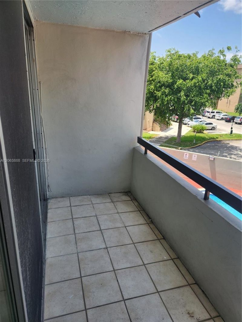 802 NW 87th Ave, Unit 312, Miami, FL 33172 Photo